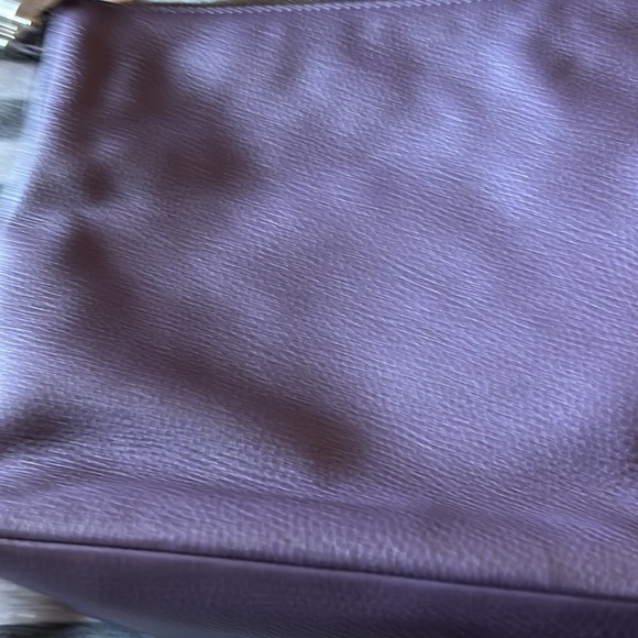 Hi I am selling a gently used coach purse - Picture 4 of 8